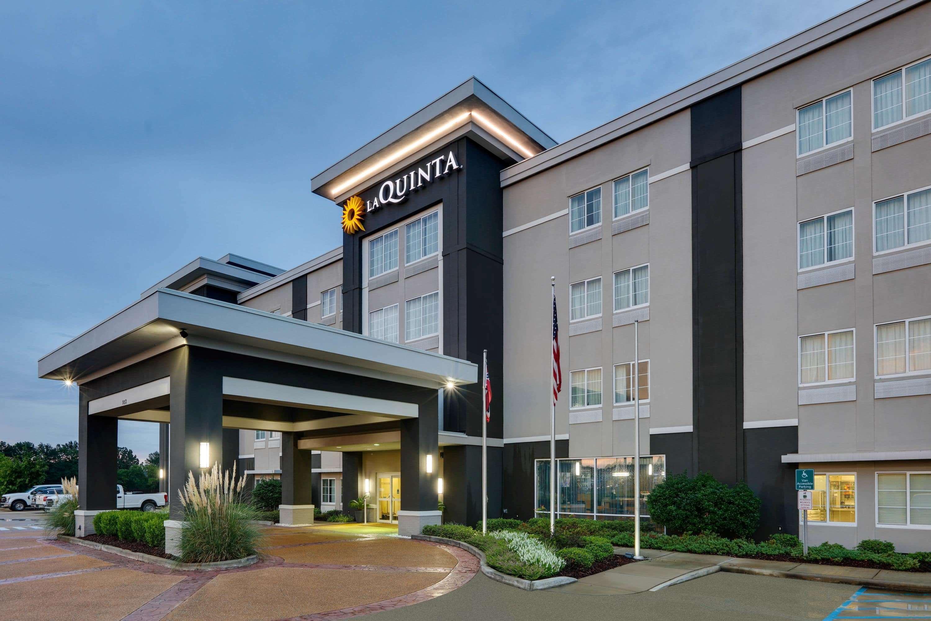 La Quinta By Wyndham Starkville At Msu Bagian luar foto